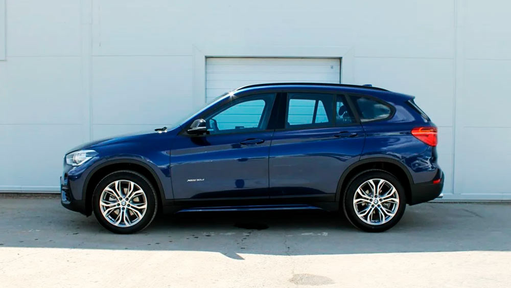 Фото BMW X1