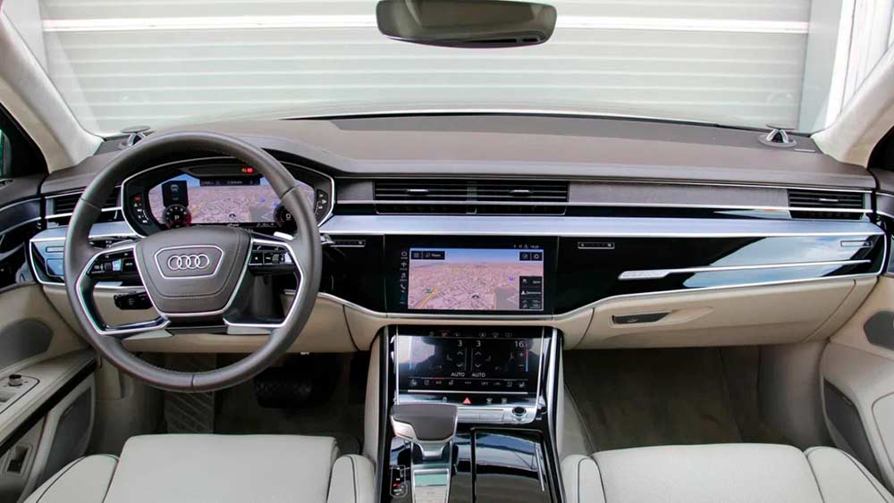 Фото Audi A8