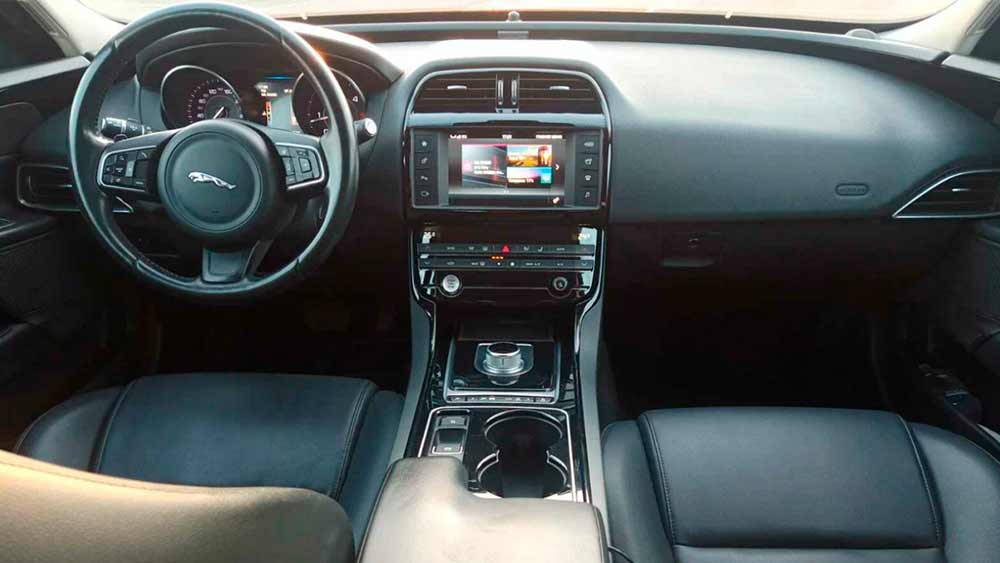 Jaguar XE 482