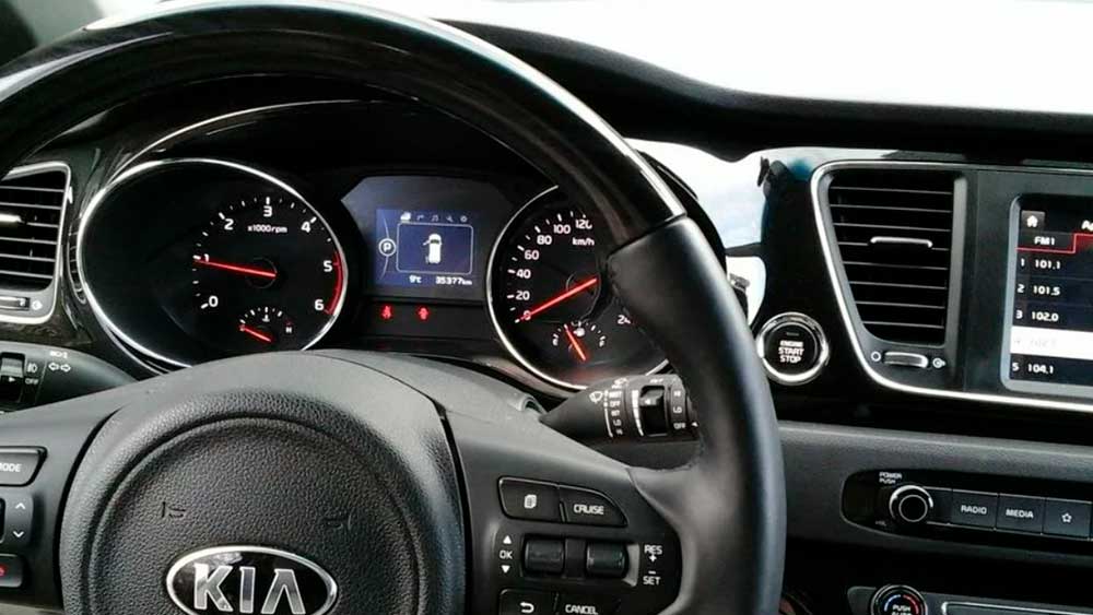 KIA Carnival 497