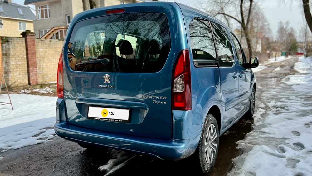 Фото Peugeot Partner