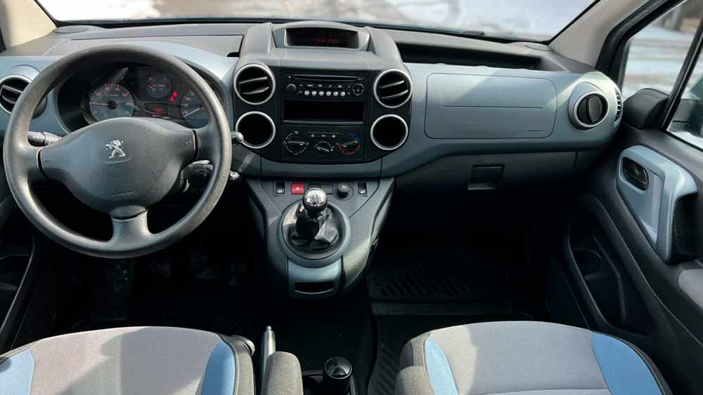 Фото Peugeot Partner