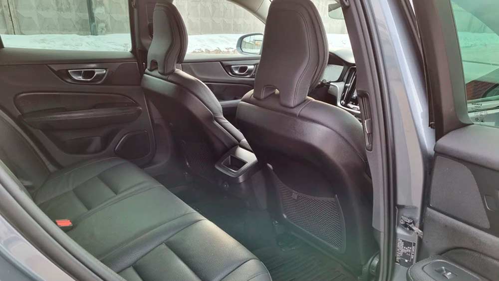 Фото Volvo V60 CC