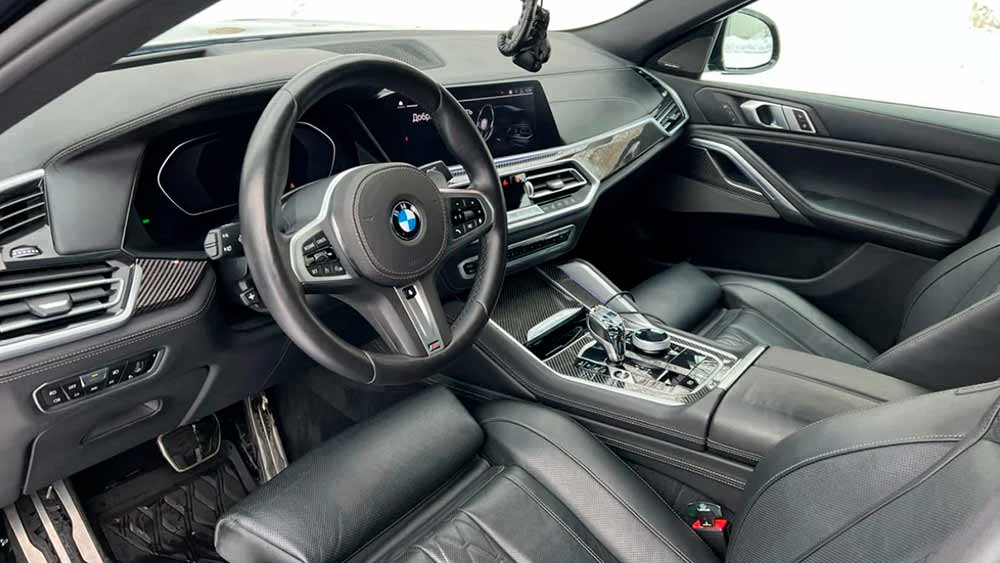 Фото BMW X6