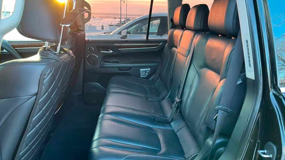 Lexus LX 633