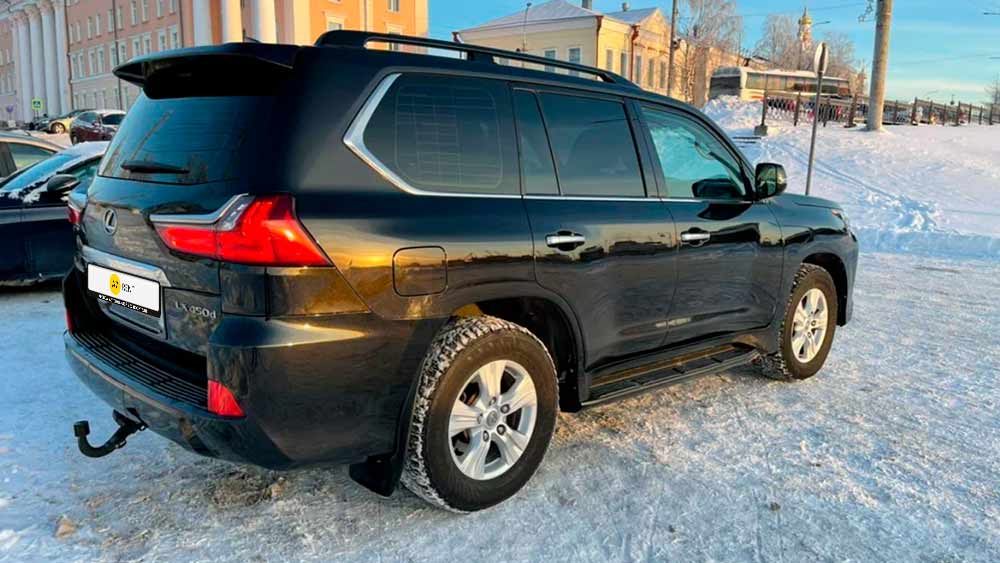Lexus LX 633