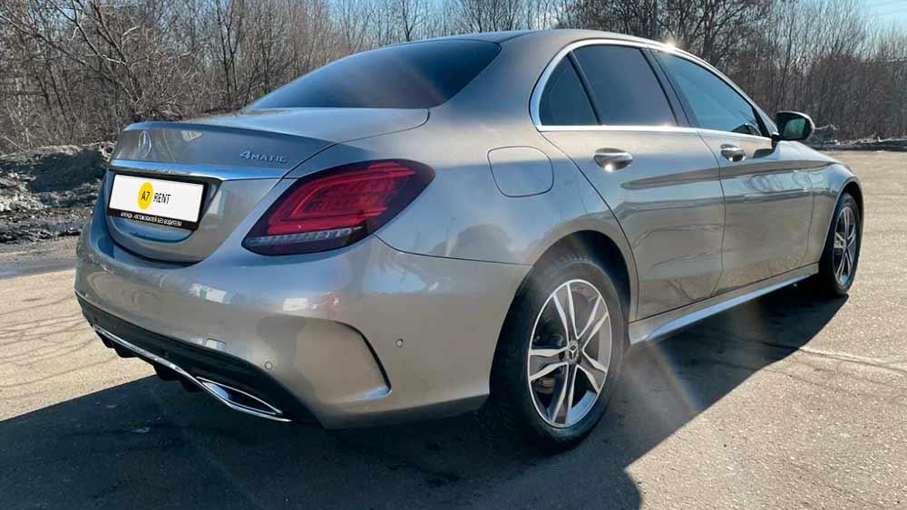 Mercedes-Benz C-Class 666