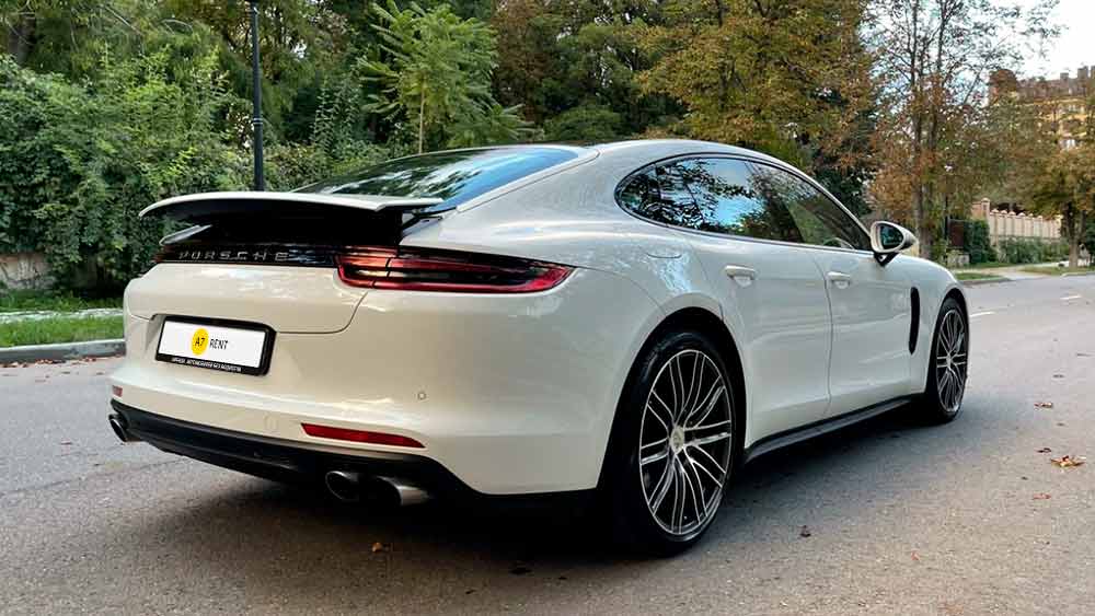 Porsche Panamera 690