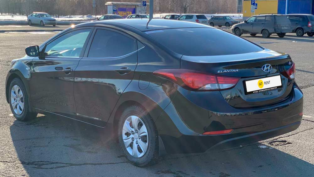 Hyundai Elantra 750