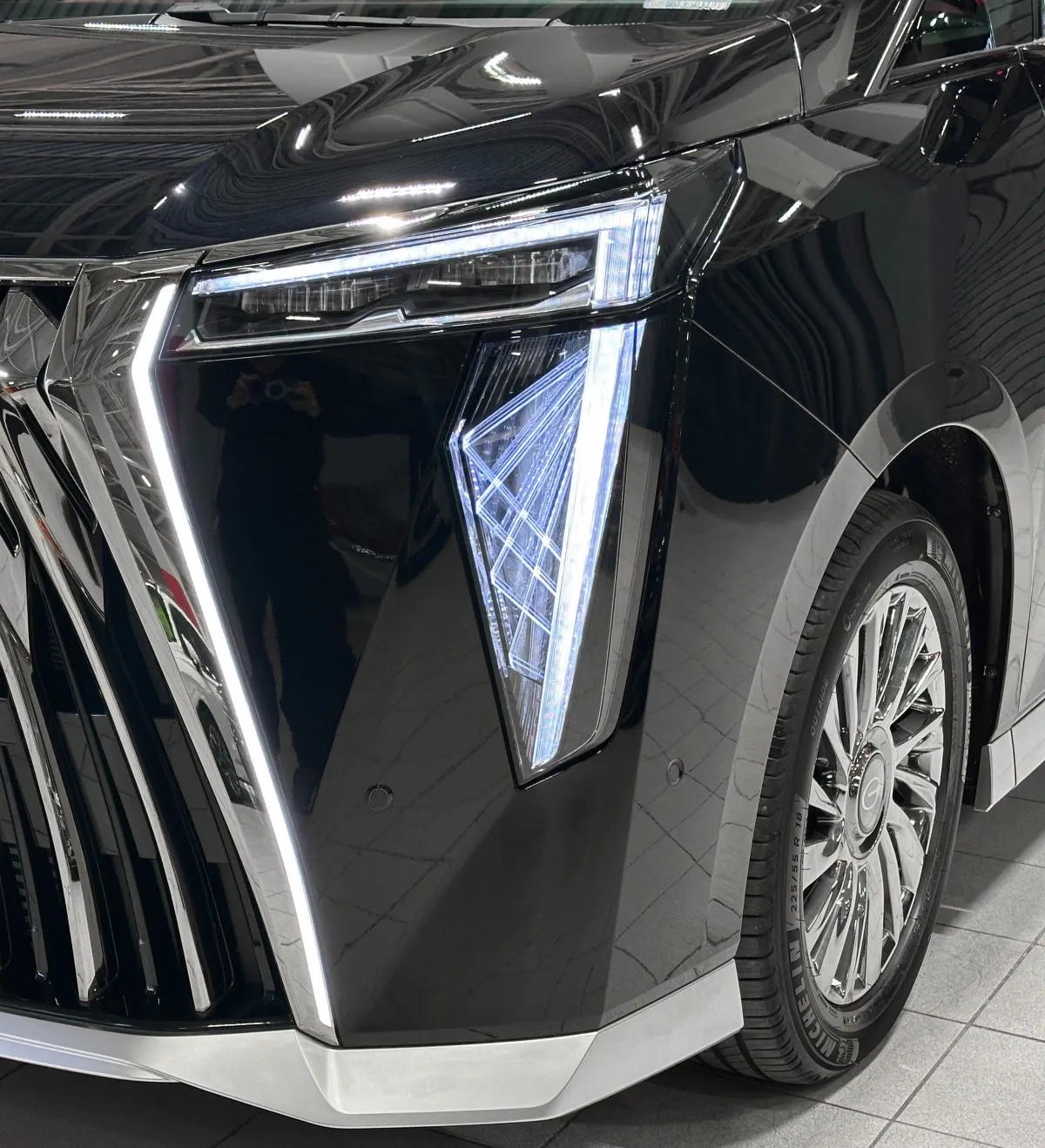 GAC Trumpchi M8 - 3