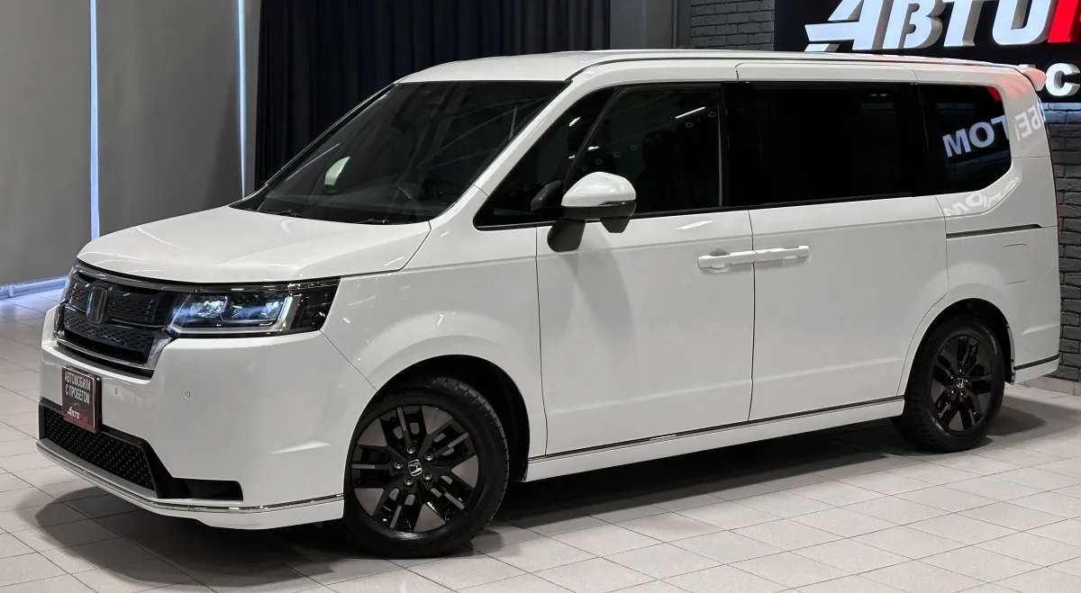 Honda Stepwgn Spada - 2