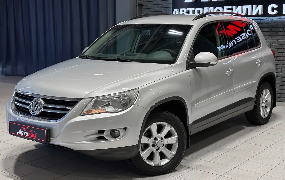 Volkswagen Tiguan - 2