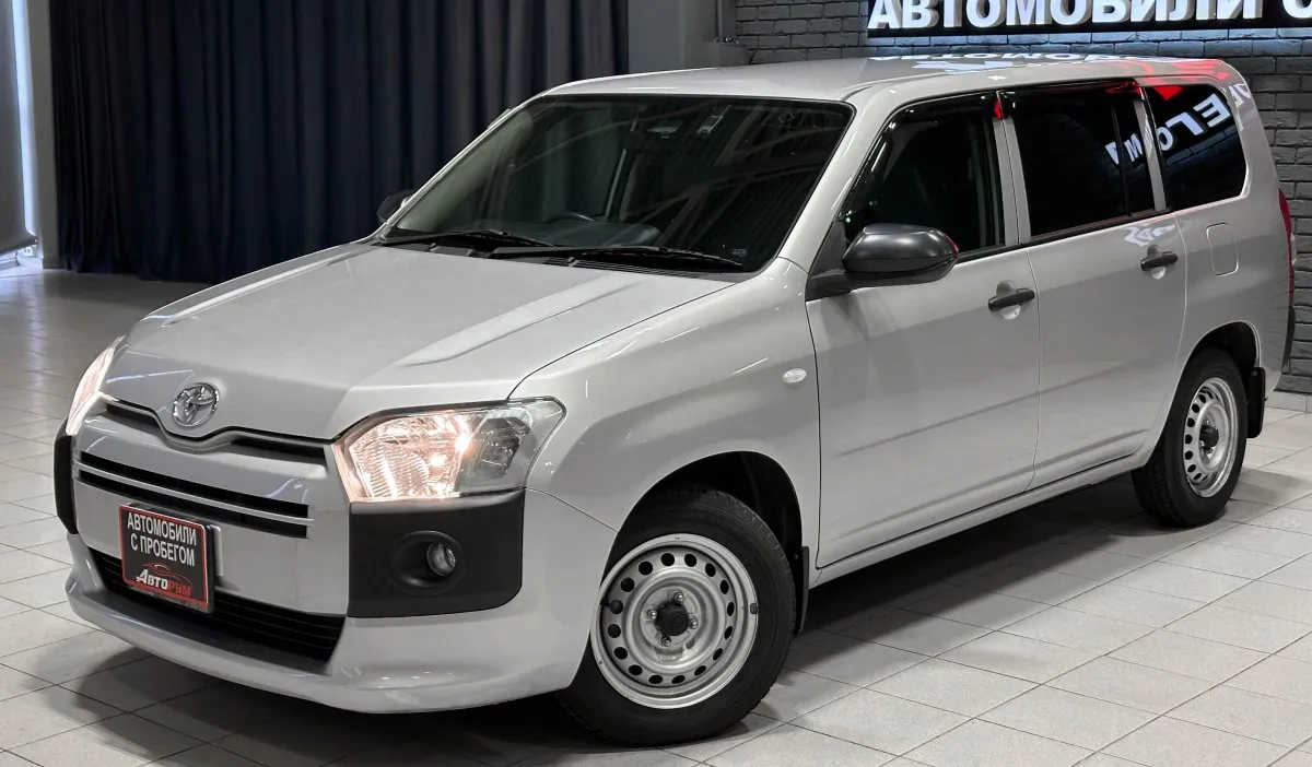 Toyota Probox - 2