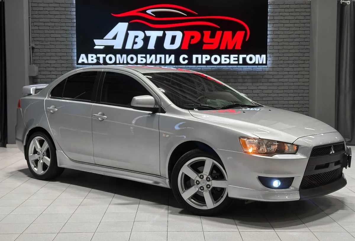 Mitsubishi Lancer - 1