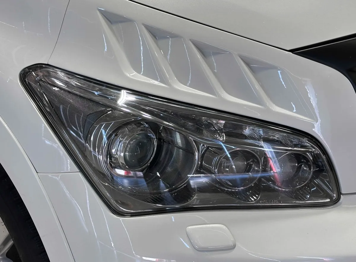 Infiniti QX80 - 4