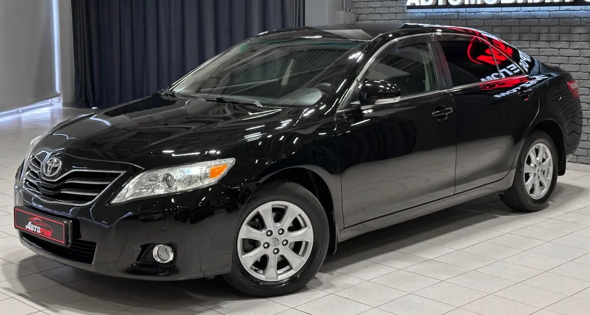 Toyota Camry - 2