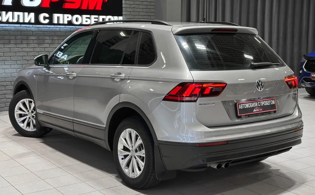 Volkswagen Tiguan - фото 9