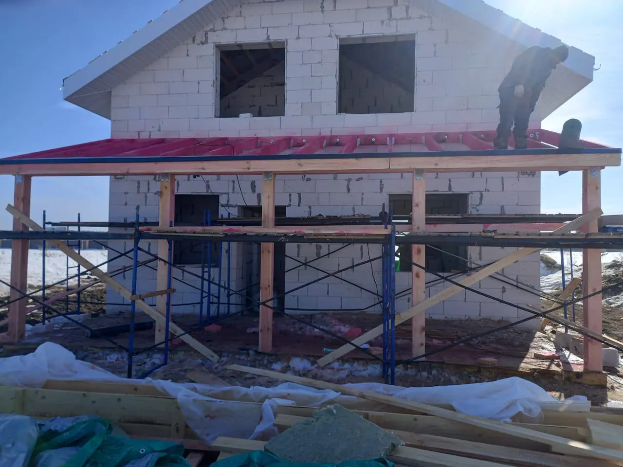 Дома из газоблока и кровельные работы — кладка стен из газоблока, фото 9