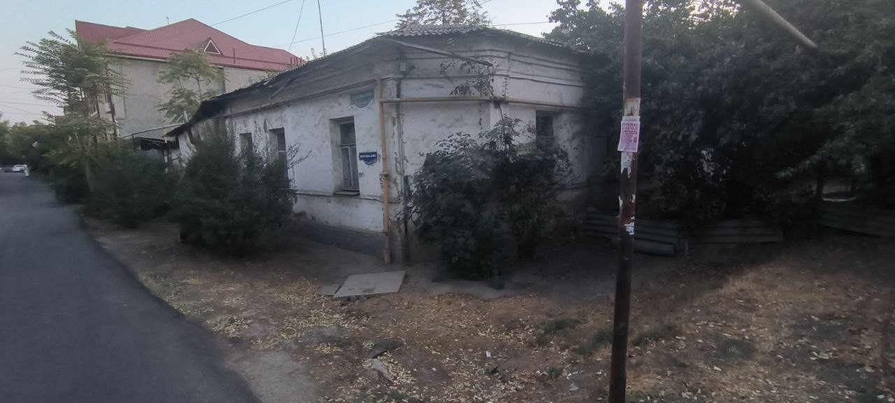 Uy 3 xonalar 300 m² Toshkentda