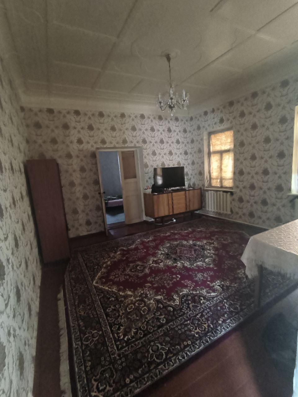 Uy 3 xonalar 300 m² Toshkentda