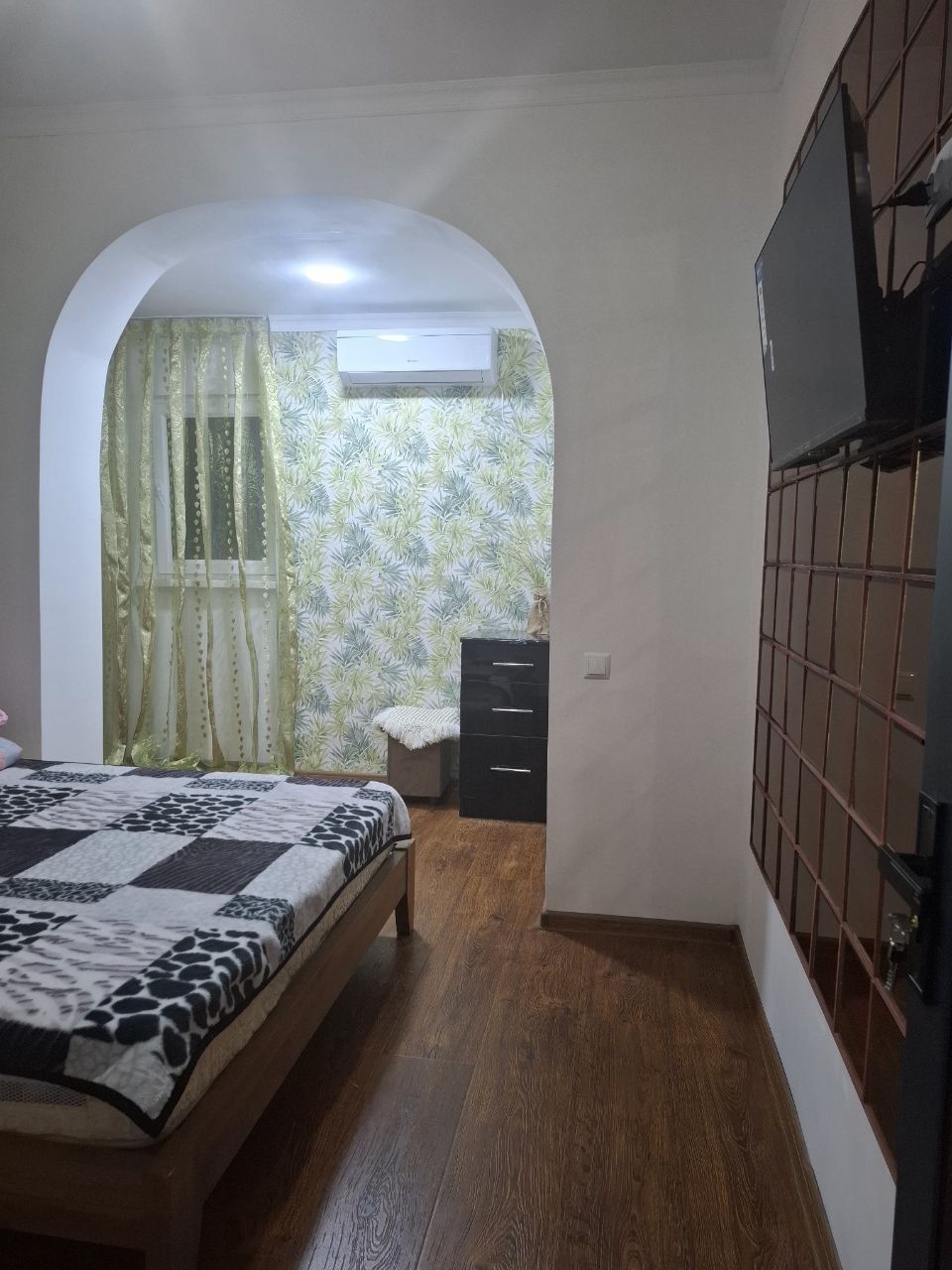 Kvartira 4 xonalar 80 m² Toshkentda