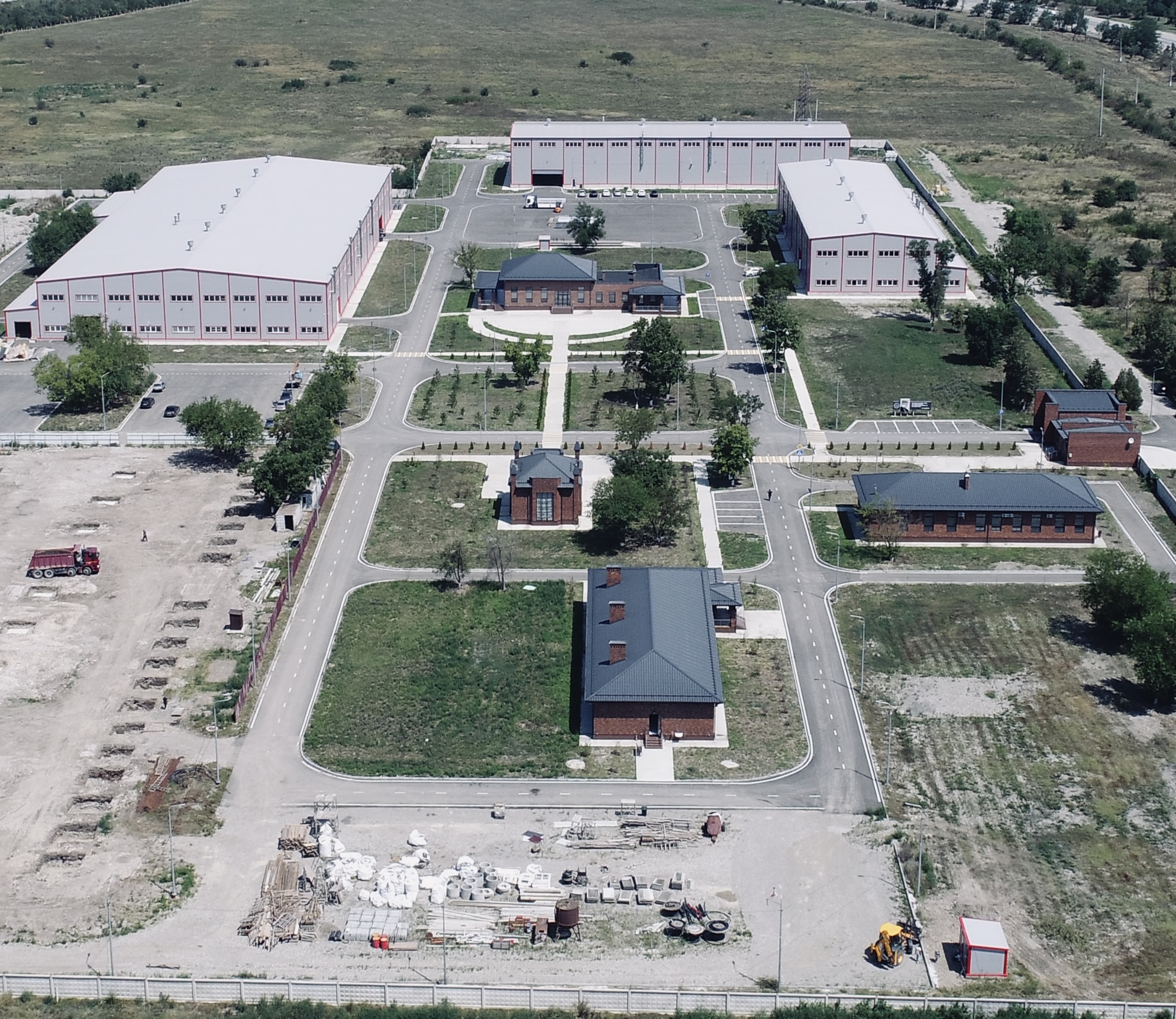 Производственные здания завода «ГрАЗ» - изображение 1