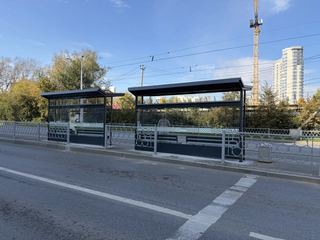 Остановка — Маршала Жукова, 13 (остановка «Папанина»)
