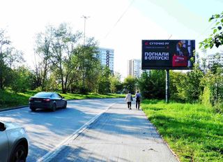Цифровой экран — 40-летия Комсомола, 32Б, въезд с Дублера Сибирский тракт, к Сыромолотова