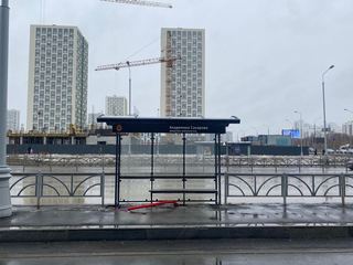 Остановка — Академика Сахарова в сторону Ак. Парина