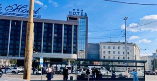 Остановка — ЖД Вокзал на стороне Отеля