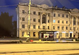 Остановка — Урфу в сторону УПИ рядом театр Коляда