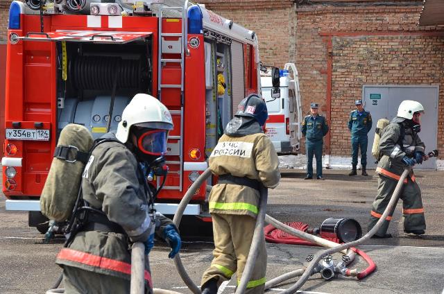 В одной из московских школ эвакуировали около 270 человек