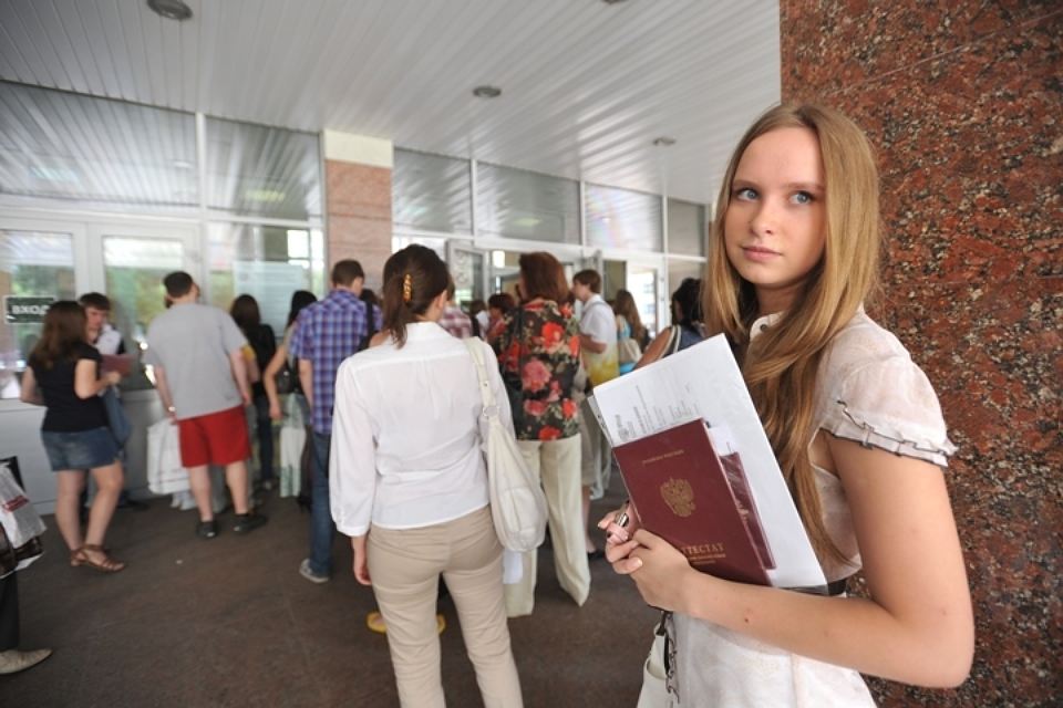 Два вуза лишились госаккредитации