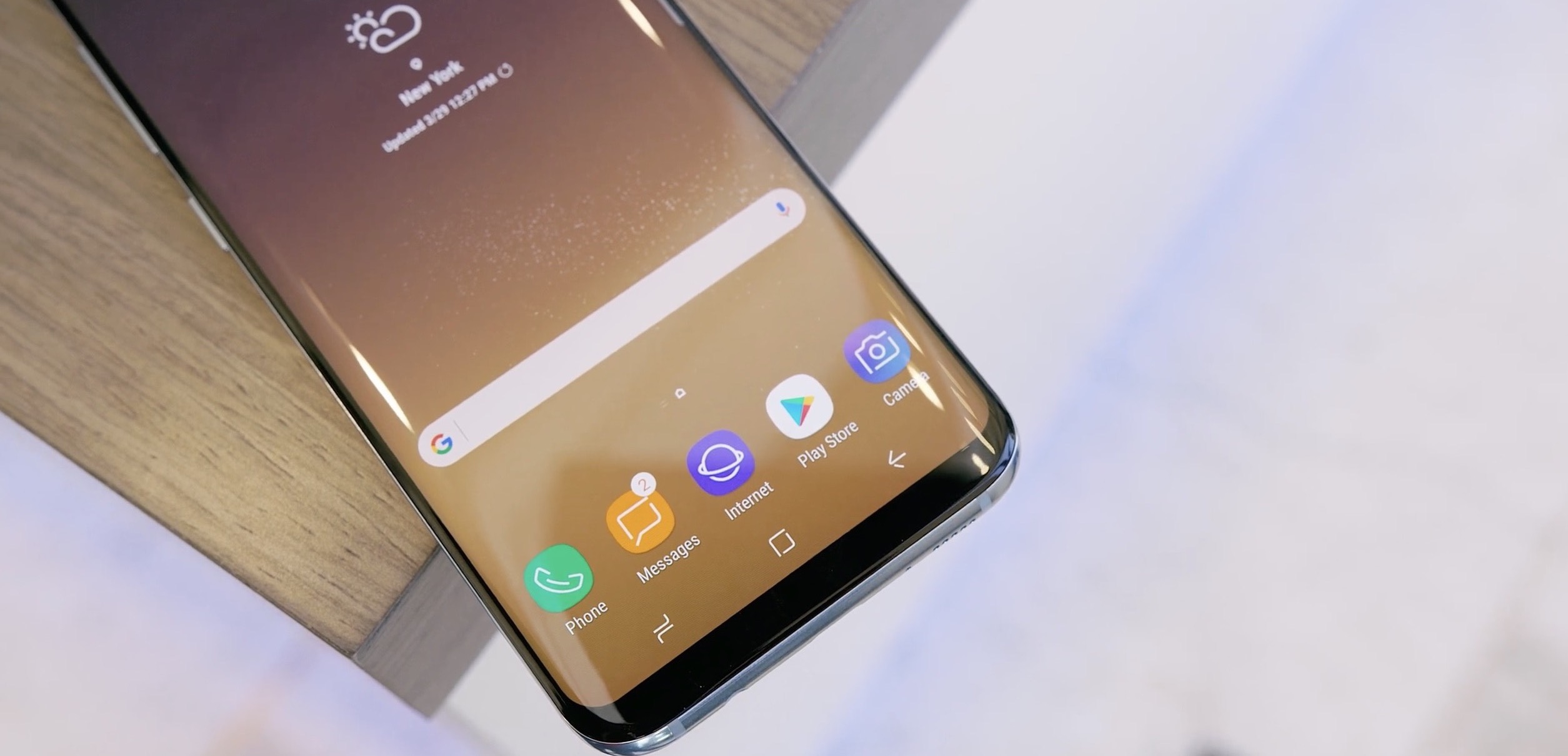 Samsung стал лидером по поставкам смартфонов