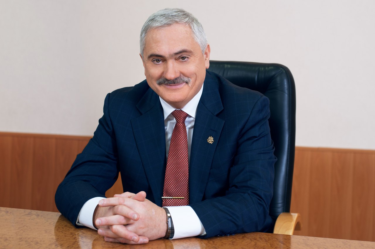 Виктор Мартынов
