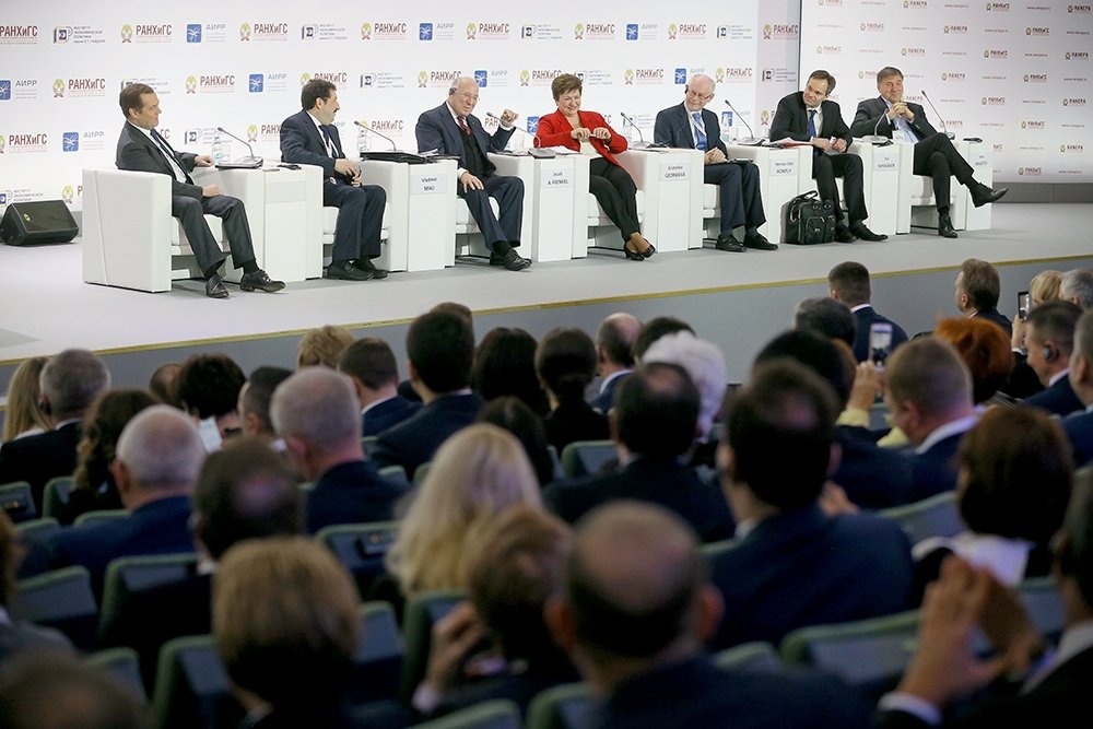 Девятый Гайдаровский форум в РАНХиГС набирает обороты