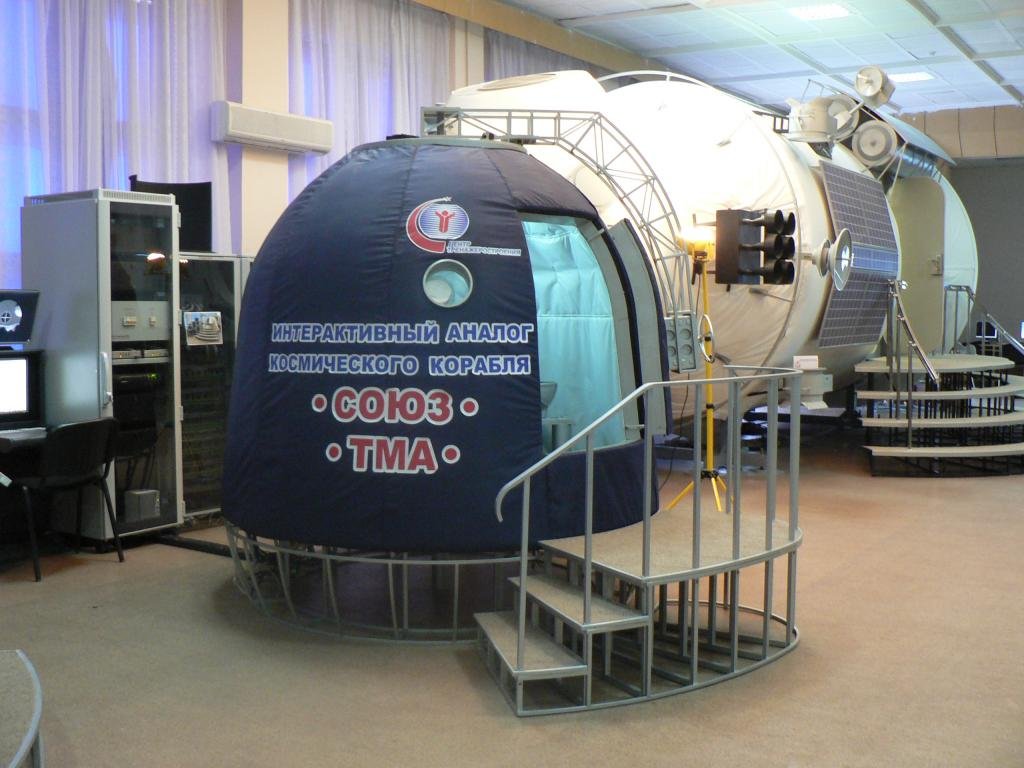 Мединский открыл в Кирове детский космический центр с виртуальной МКС