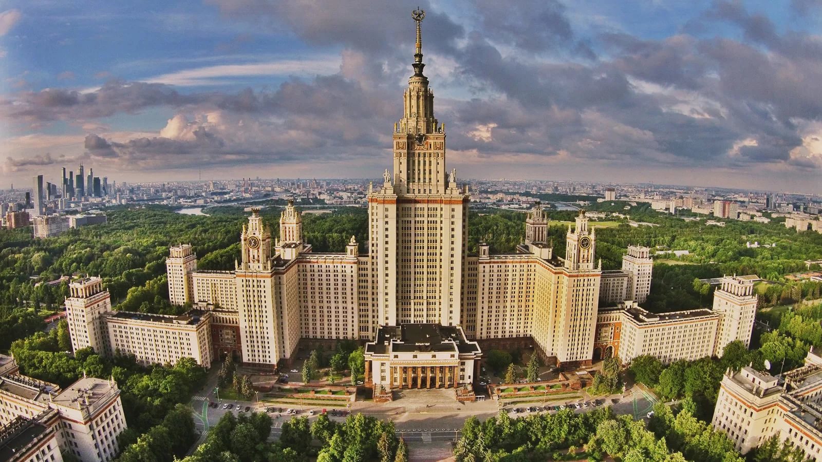 Forbes представил рейтинг лучших российских вузов