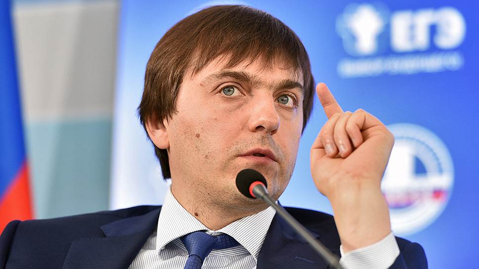 Почему неаккредитованные вузы могут потерять и лицензию?