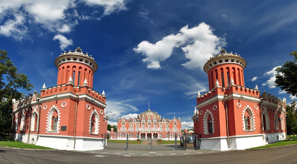 Прогулки по особнякам Москвы — теперь онлайн