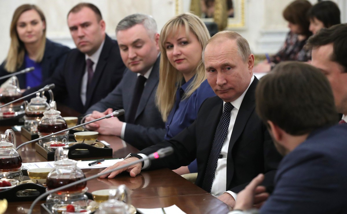 Идея, которая понравилась Путину: 35% госуправленцев до 35 лет