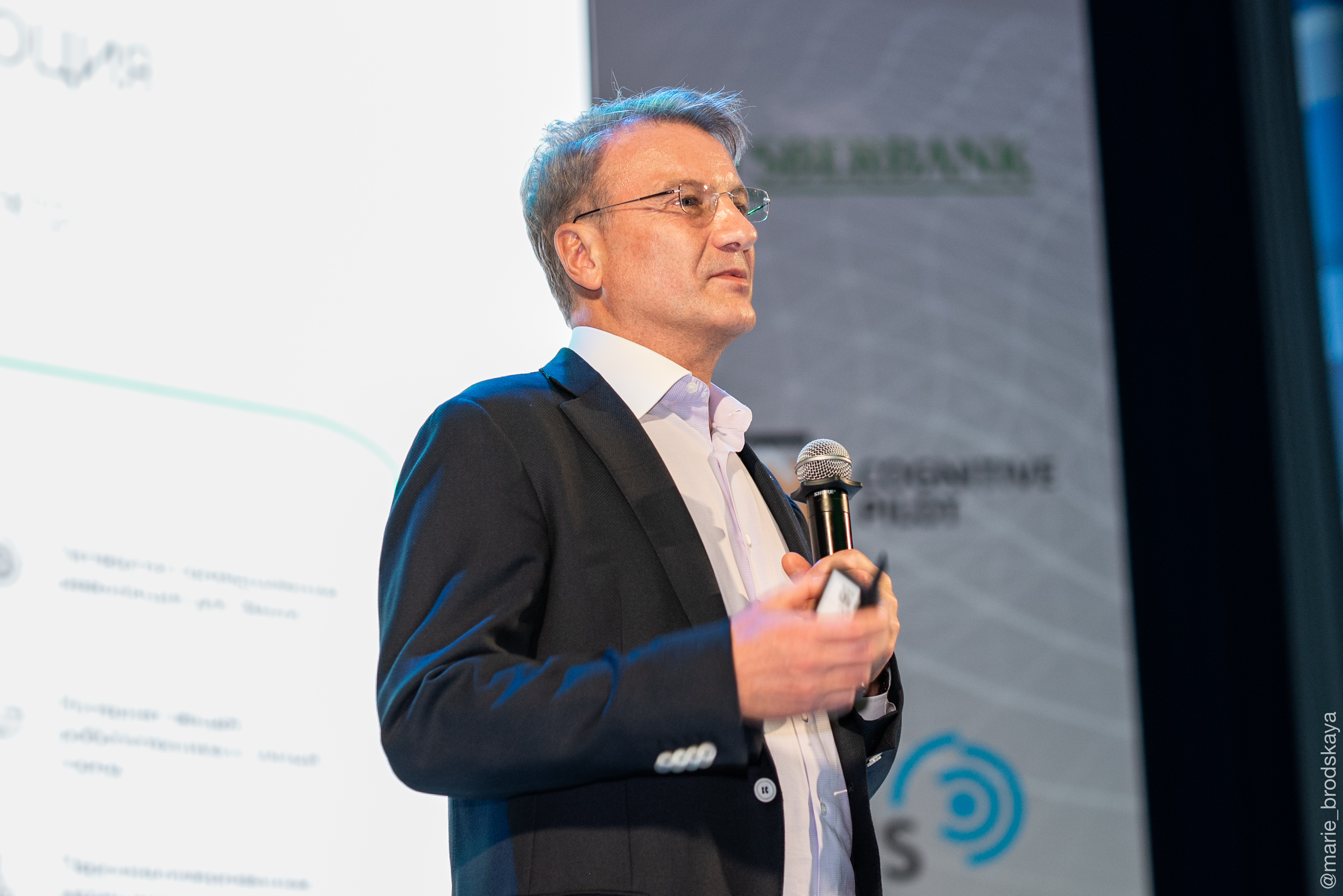 Сбербанк запускает образовательную платформу для школьников