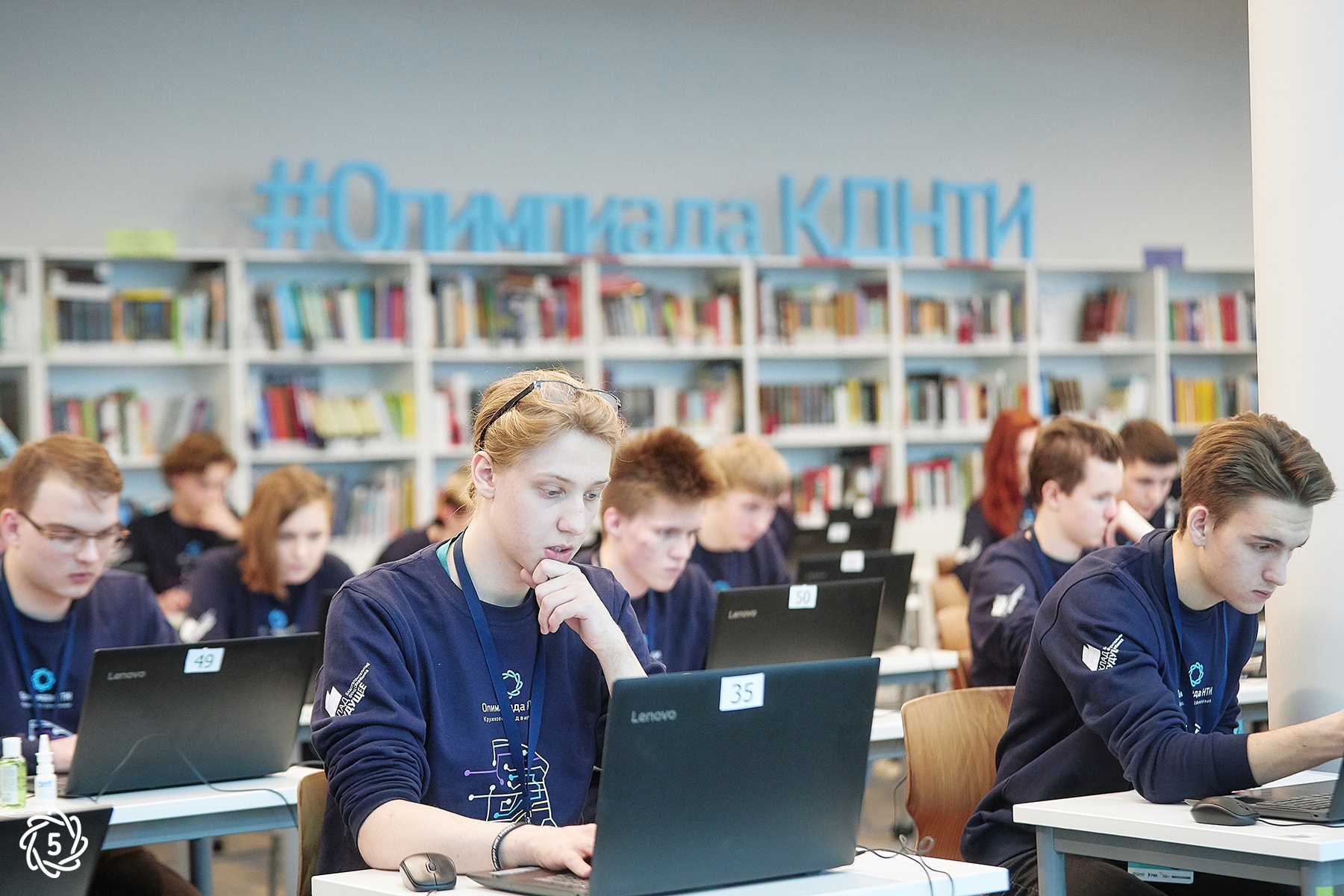 Школьников и студентов обучат основам искусственного интеллекта