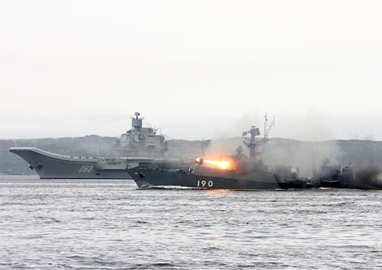 Сегодня начались военно-морские учения России и Китая