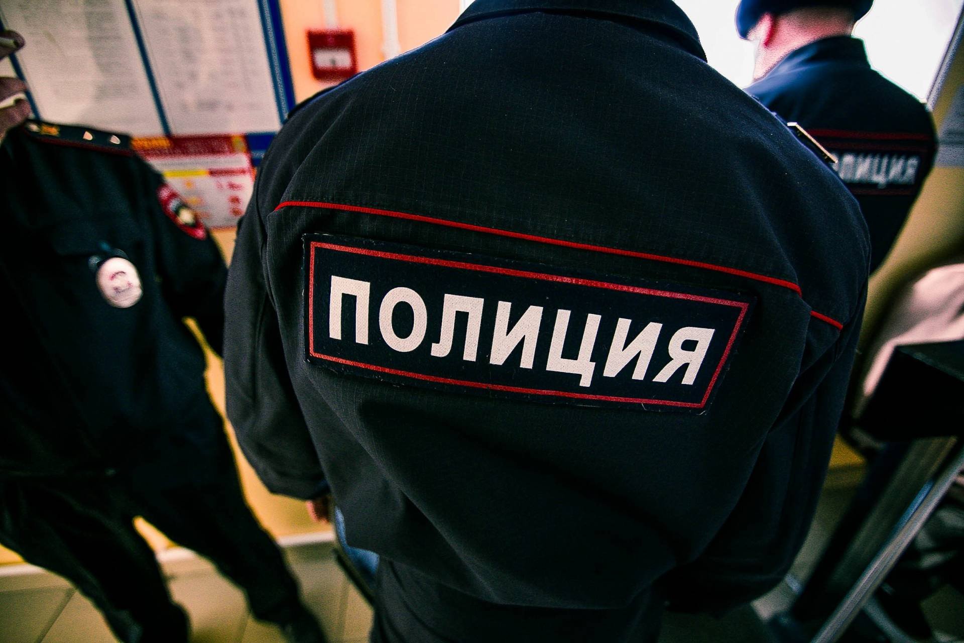 Два сейфа, коллекцию часов и 10 тысяч евро украли из квартиры в Москве