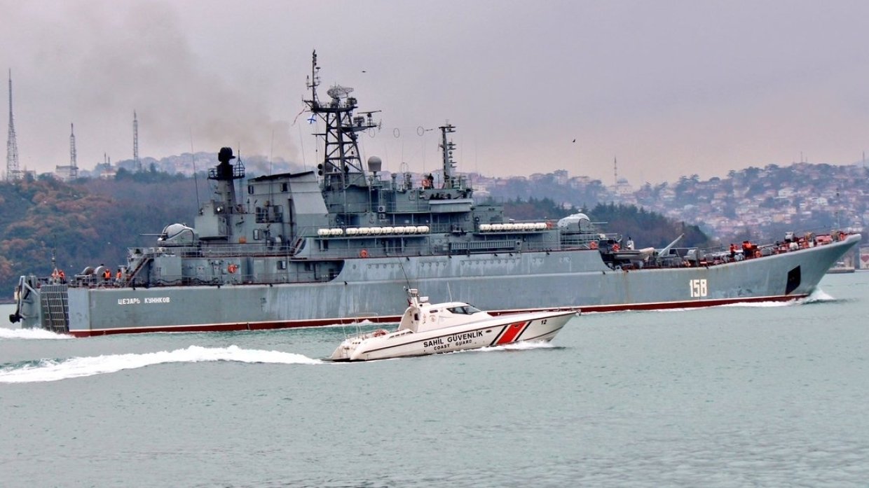 В сирийском Тартусе впервые прошёл парад в честь Дня ВМФ России