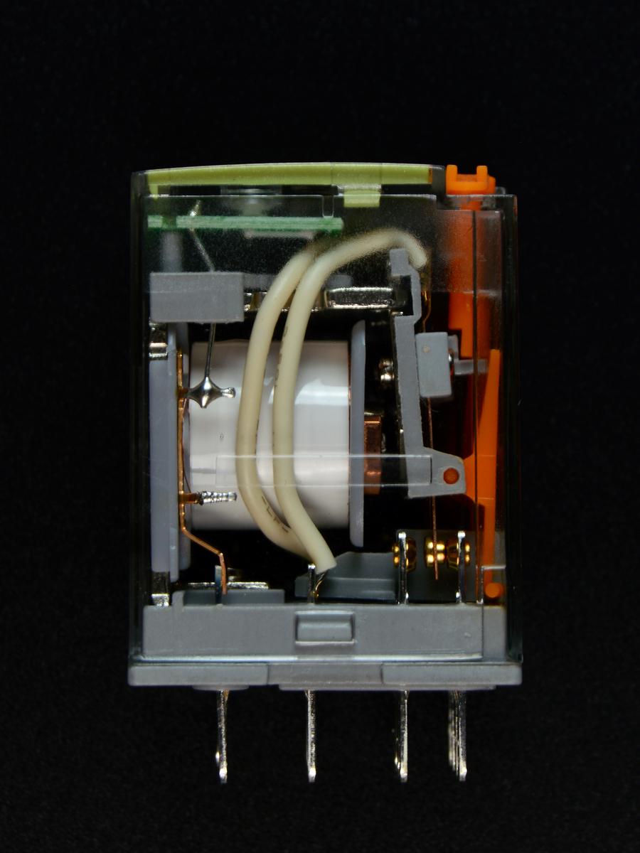 Реле NNC68BZL-4Z-220VAC
