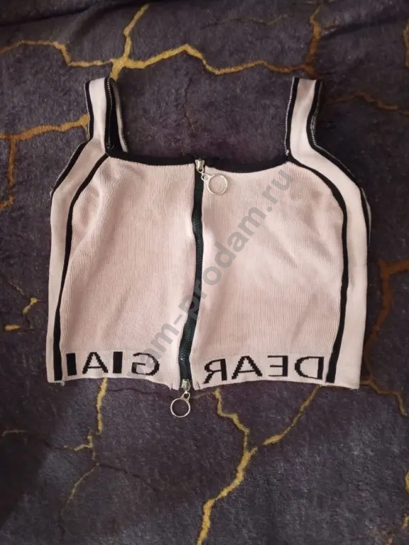 Розовый топ