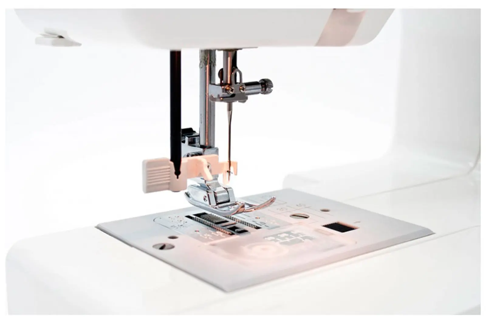 Швейная машина Janome EL120