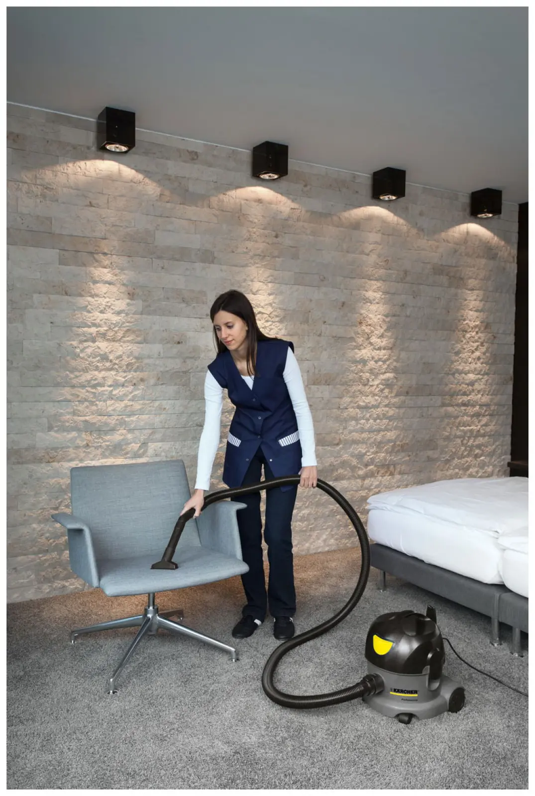 Профессиональный пылесос для сухой уборки Karcher T 8/1 Classic ALA EU (1.527-160.0)